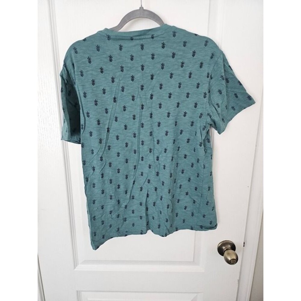aeropostale pineapple shirt - Picture 2 of 3